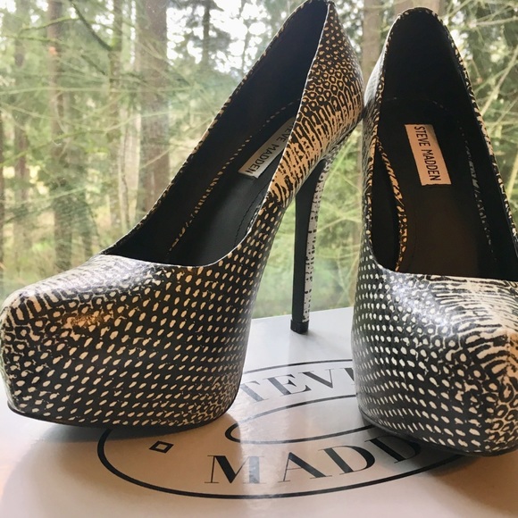 Steve Madden Platform Heels - Picture 2 of 2